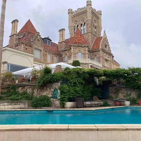 Daire Luxury 4 Bedrooms In *