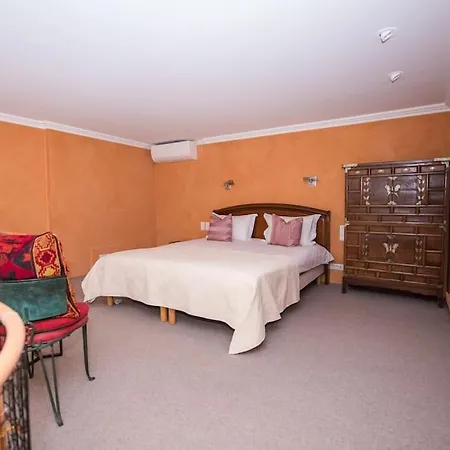 Luxury 4 Bedrooms In Daire *