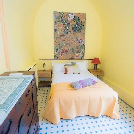 Daire Luxury 4 Bedrooms In *